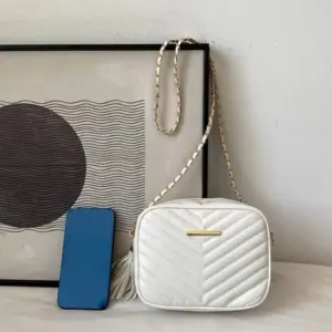 ⁦Mini Tassel & Metal Decor Chevron Quilted Square Bag⁩ - الصورة ⁦4⁩