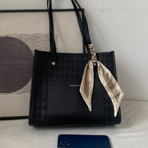 ⁦Twilly Scarf Decor Shoulder Tote Bag⁩ - الصورة ⁦7⁩