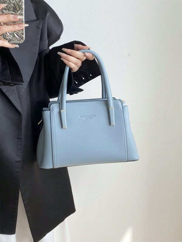 ⁦Letter Embossed Square Bag PU Blue Double Handle Fashionable⁩ - الصورة ⁦6⁩