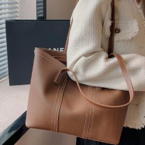 ⁦Minimalist Shoulder Tote Bag, Mothers Day Gift For Mom⁩ - الصورة ⁦6⁩