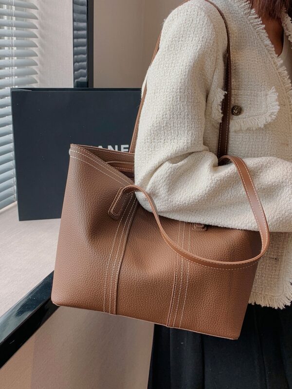 ⁦Minimalist Shoulder Tote Bag, Mothers Day Gift For Mom⁩ - الصورة ⁦6⁩